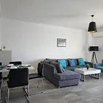 아파트 Wonderful In 272 Sarandë