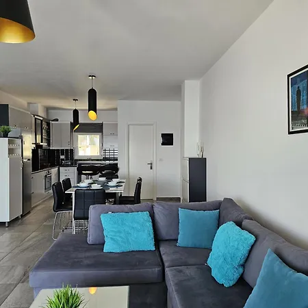 Wonderful In 272 Sarandë